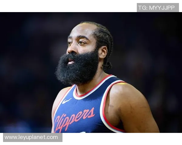 哈登半场表现分析:8投3中斩获9分5助攻三分命中率提升正负值为4 哈登半场表现分析:8投3中斩获9分5助攻三分命中率提升正负值为4