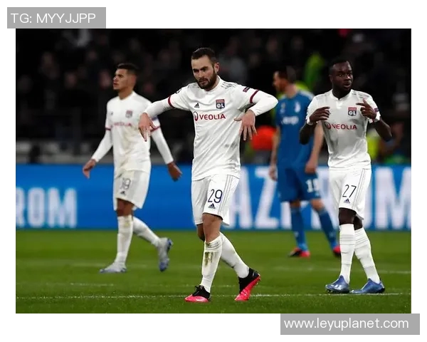 巴黎对阵梅斯大名单公布舍瓦利耶贝拉尔多卢卡斯回归登贝莱缺席 巴黎对阵梅斯大名单公布舍瓦利耶贝拉尔多卢卡斯回归登贝莱缺席