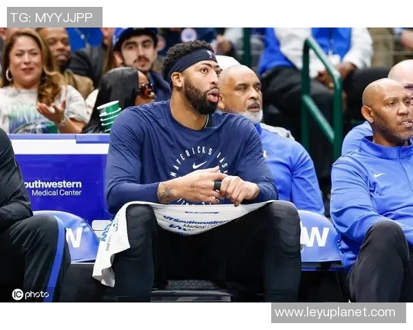 薪资专家模拟交易分析：浓眉加盟活塞独行侠获拖把艾维与霍兰三人组合